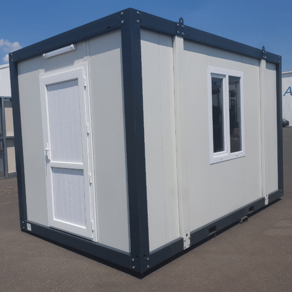 Módulo Prefabricado de 10 m² – Oficina Compacta y Aislada